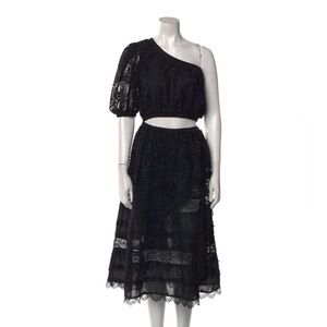 WAIMARI Black Lace One-Shoulder Dress